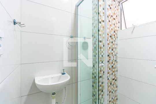 Banheiro de apartamento para alugar com 1 quarto, 30m² em Jardim Sao Cristovao, São Paulo
