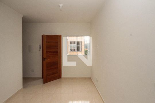 Sala e cozinha de apartamento para alugar com 1 quarto, 30m² em Jardim Sao Cristovao, São Paulo
