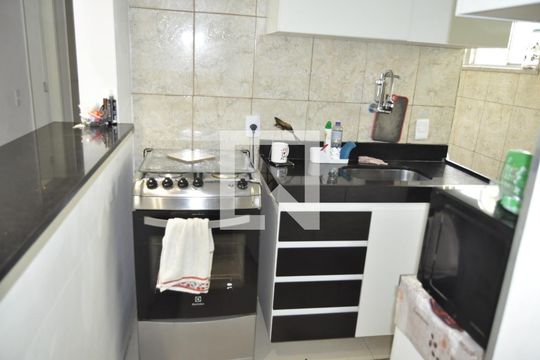 Cozinha  de apartamento à venda com 3 quartos, 65m² em Pilares, Rio de Janeiro