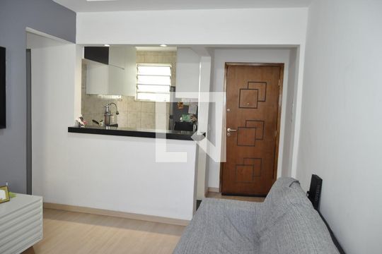 Sala de apartamento à venda com 3 quartos, 65m² em Pilares, Rio de Janeiro