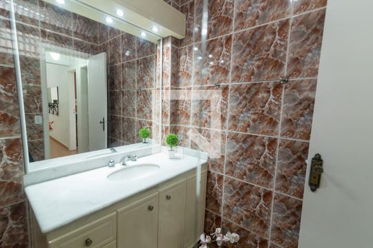 Banheiro de apartamento para alugar com 2 quartos, 83m² em Praça da Bandeira, Rio de Janeiro