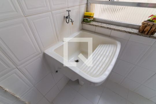 Área de Serviço de apartamento para alugar com 2 quartos, 83m² em Praça da Bandeira, Rio de Janeiro
