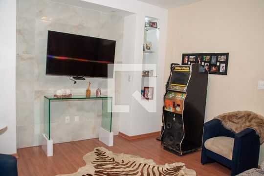 quarto 1 de casa à venda com 3 quartos, 220m² em Bairro da Glória, Contagem