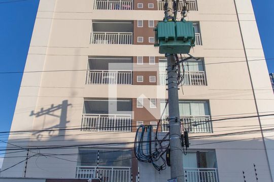 Fachada do bloco de apartamento para alugar com 2 quartos, 51m² em Centro, Diadema