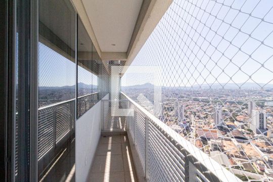 Sacada de apartamento para alugar com 2 quartos, 50m² em Centro, Osasco