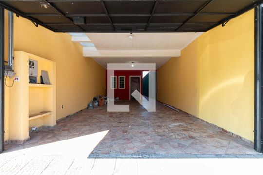 Garagem de casa para alugar com 5 quartos, 400m² em Cidade Líder, São Paulo