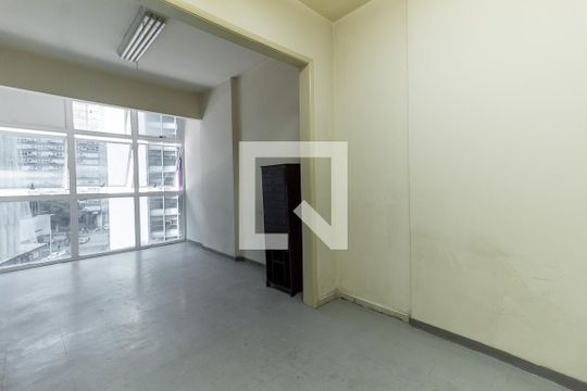 Sala/Quarto de apartamento para alugar com 1 quarto, 31m² em Centro, Rio de Janeiro