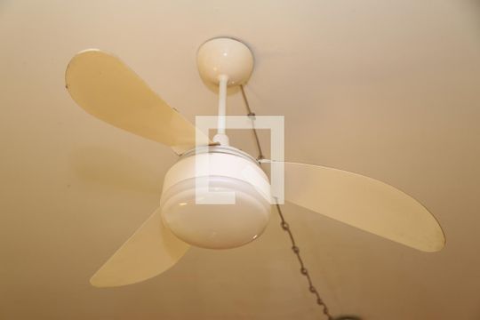 Detalhe da sala de apartamento para alugar com 1 quarto, 56m² em Aviação, Praia Grande