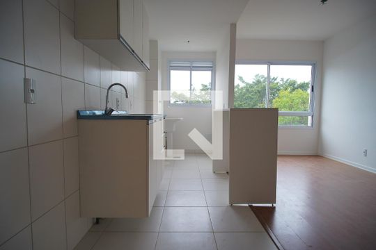 Cozinha de apartamento à venda com 2 quartos, 57m² em Bom Jesus, Porto Alegre