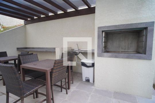 Área comum - Churrasqueira de apartamento à venda com 2 quartos, 57m² em Bom Jesus, Porto Alegre