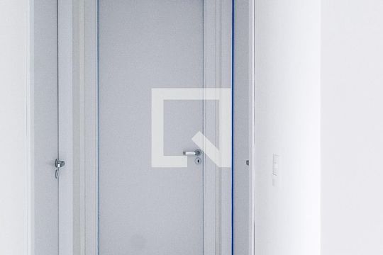 Corredor de apartamento à venda com 2 quartos, 57m² em Bom Jesus, Porto Alegre