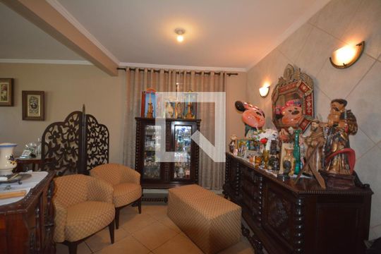 Sala de casa à venda com 4 quartos, 250m² em Irajá, Rio de Janeiro
