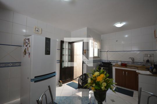 Cozinha de casa à venda com 4 quartos, 250m² em Irajá, Rio de Janeiro