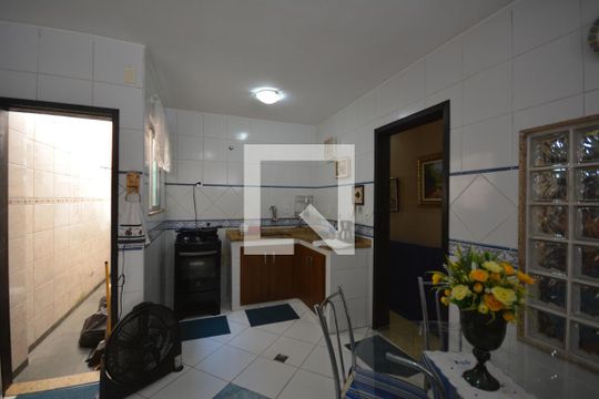 Cozinha de casa à venda com 4 quartos, 250m² em Irajá, Rio de Janeiro
