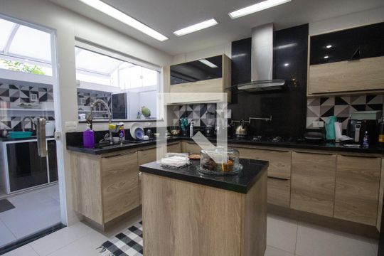 Cozinha de casa de condomínio à venda com 5 quartos, 220m² em Recreio dos Bandeirantes, Rio de Janeiro