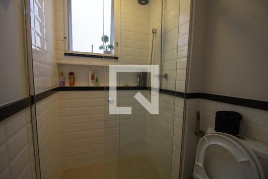 Banheiro Suíte 1 e 2 de casa de condomínio à venda com 5 quartos, 220m² em Recreio dos Bandeirantes, Rio de Janeiro