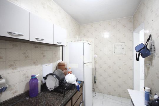 Cozinha de apartamento à venda com 1 quarto, 32m² em Sé, São Paulo