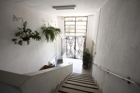 Hall de entrada de apartamento à venda com 1 quarto, 32m² em Sé, São Paulo