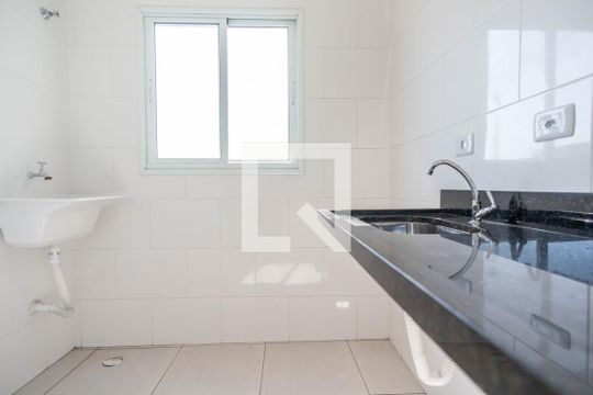 Cozinha de apartamento para alugar com 1 quarto, 44m² em Vila America, São Paulo