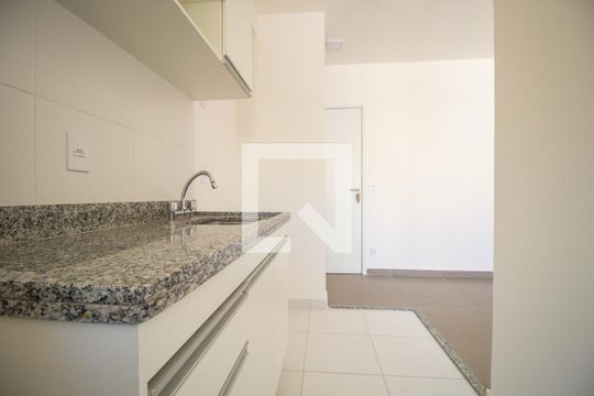 Cozinha  de apartamento para alugar com 1 quarto, 44m² em Ipiranga, São Paulo