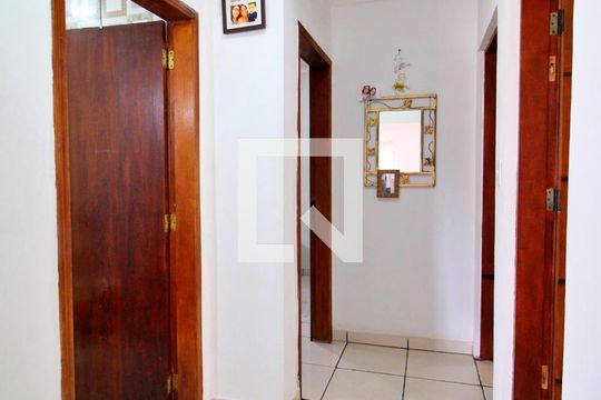 Corredor de casa à venda com 3 quartos, 100m² em Parque das Nações, Santo André