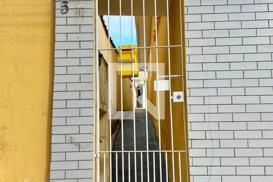 Fachada de casa à venda com 3 quartos, 100m² em Parque das Nações, Santo André