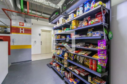 Mercadinho de apartamento para alugar com 2 quartos, 65m² em Vila Nair, São Paulo