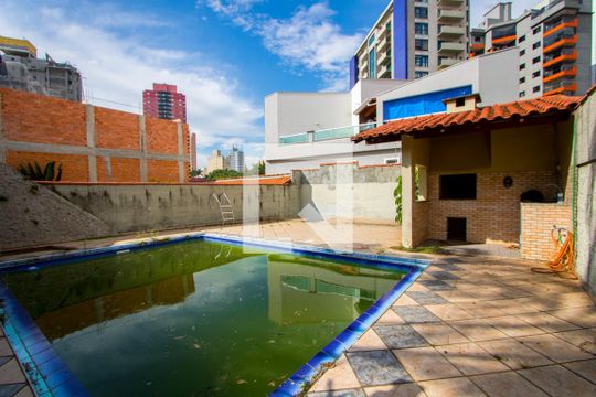 Área externa - Piscina de casa à venda com 3 quartos, 330m² em Vila Valparaiso, Santo André