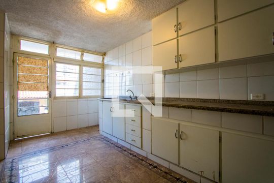 Cozinha de casa à venda com 3 quartos, 330m² em Vila Valparaiso, Santo André
