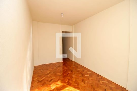 Sala/Quarto de kitnet/studio para alugar com 1 quarto, 17m² em Centro, Rio de Janeiro