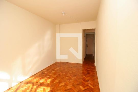 Sala/Quarto de kitnet/studio para alugar com 1 quarto, 17m² em Centro, Rio de Janeiro