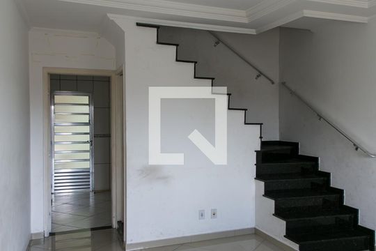 Sala de casa à venda com 2 quartos, 90m² em Vila Dona Augusta, São Paulo