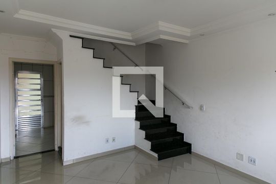 Casa à venda com 2 quartos, 90m² em Vila Dona Augusta, São Paulo