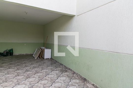 Garagem de casa à venda com 2 quartos, 90m² em Vila Dona Augusta, São Paulo