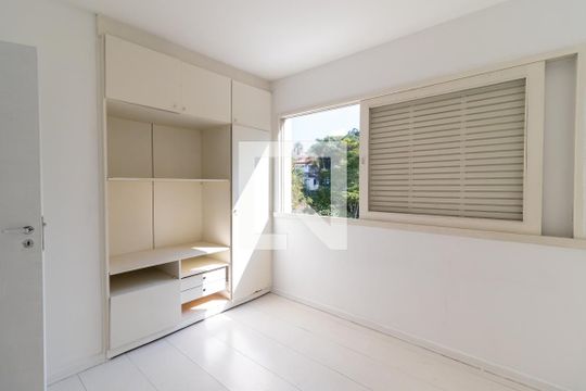 Quarto 3 de apartamento para alugar com 3 quartos, 83m² em Vila Ester (zona Norte), São Paulo