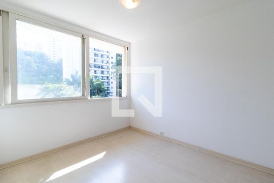 Sala de Estar de apartamento para alugar com 3 quartos, 83m² em Vila Ester (zona Norte), São Paulo