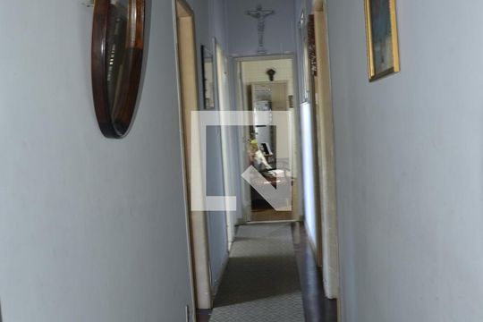 Corredor de casa à venda com 6 quartos, 277m² em Fonseca, Niterói