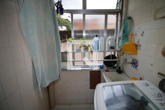 Área de Serviço de apartamento para alugar com 2 quartos, 58m² em Ramos, Rio de Janeiro