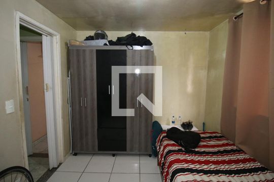 Quarto 1 de apartamento para alugar com 2 quartos, 58m² em Ramos, Rio de Janeiro
