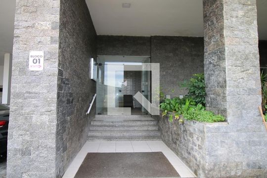 Fachada  de apartamento para alugar com 2 quartos, 58m² em Ramos, Rio de Janeiro