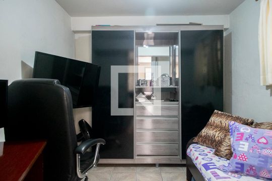 Quarto casa baixo de casa à venda com 7 quartos, 266m² em Jardim São Paulo, São Paulo