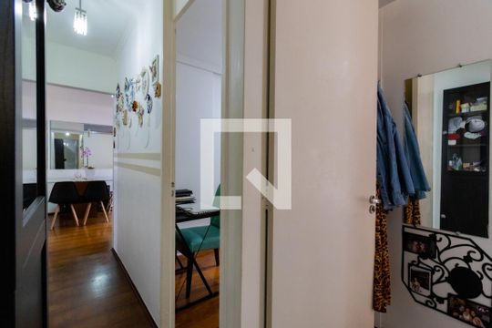 Corredor de apartamento à venda com 2 quartos, 68m² em Jardim Santa Emilia, São Paulo