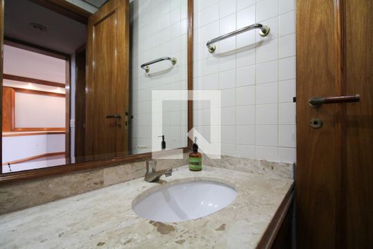 Lavabo de apartamento à venda com 2 quartos, 120m² em Indianópolis, São Paulo