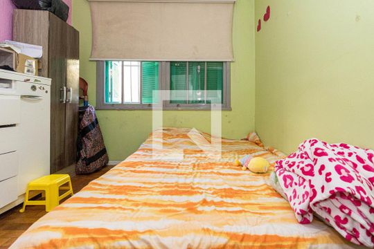 Quarto 2 de apartamento para alugar com 2 quartos, 57m² em Petrópolis, Porto Alegre
