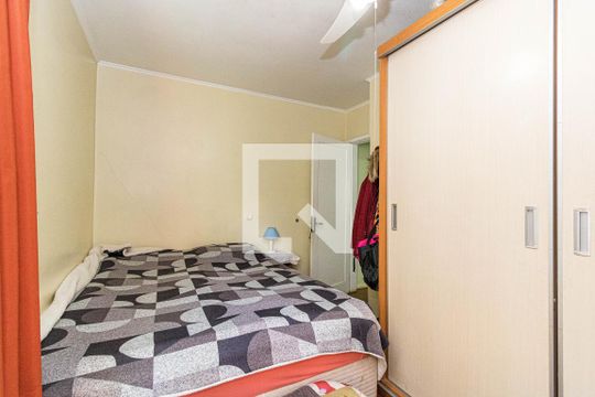 Quarto 1 de apartamento para alugar com 2 quartos, 57m² em Petrópolis, Porto Alegre