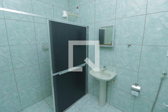 Banheiro  de kitnet/studio para alugar com 1 quarto, 50m² em Jardim Vila Nova, Duque de Caxias