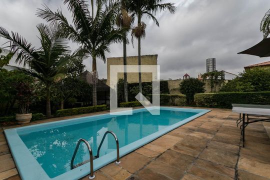 Piscina de casa para alugar com 3 quartos, 400m² em Vila Mogilar, Mogi das Cruzes
