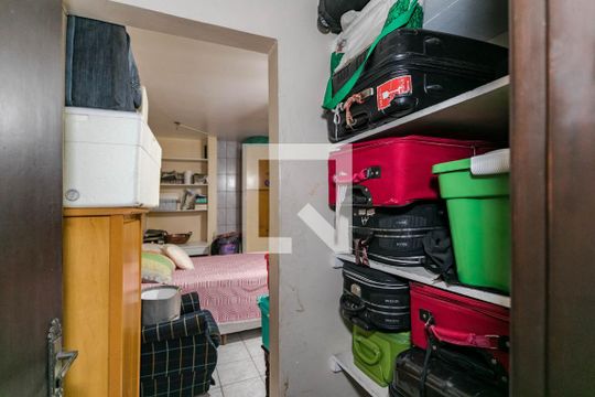 Quarto - Edícula de casa para alugar com 3 quartos, 400m² em Vila Mogilar, Mogi das Cruzes