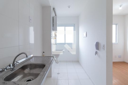 Cozinha de apartamento para alugar com 2 quartos, 41m² em Vila Nova Cachoeirinha, São Paulo