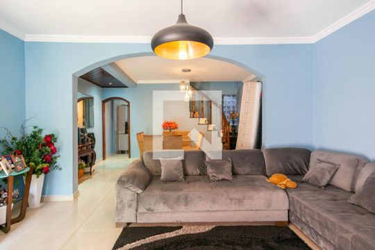Sala de casa à venda com 3 quartos, 280m² em Jardim Peri, São Paulo